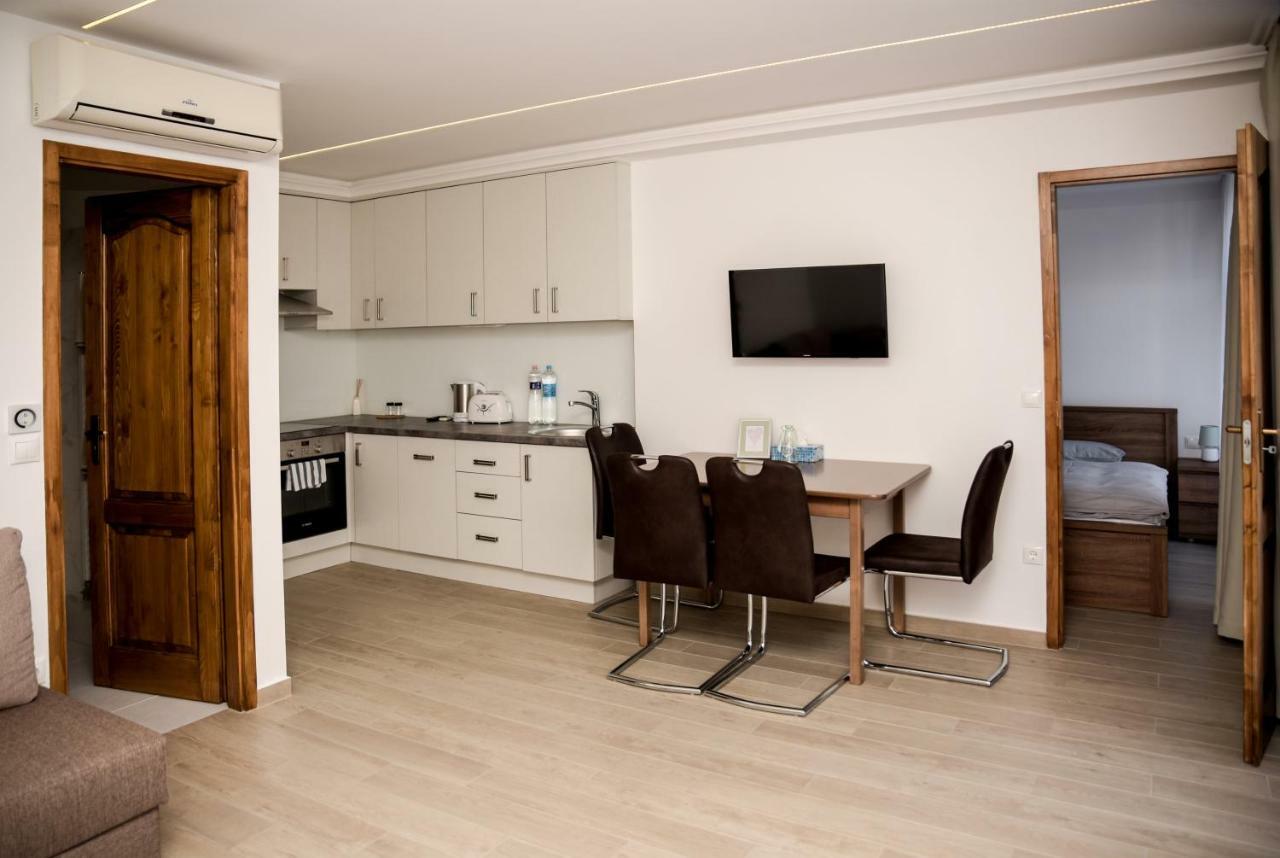 Centrum Apartman Cegléd エクステリア 写真