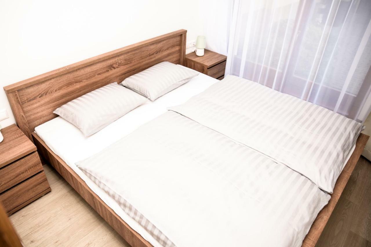 Centrum Apartman Cegléd エクステリア 写真