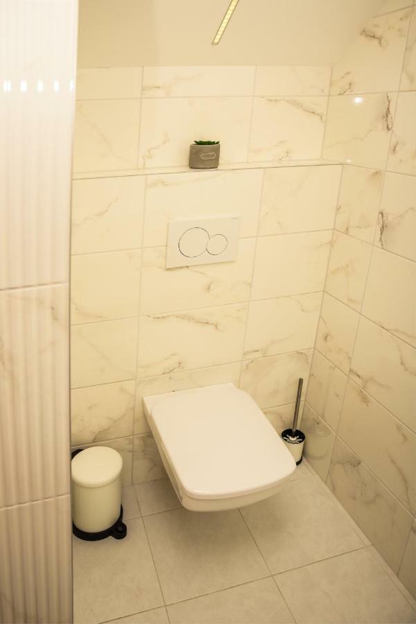 Centrum Apartman Cegléd エクステリア 写真